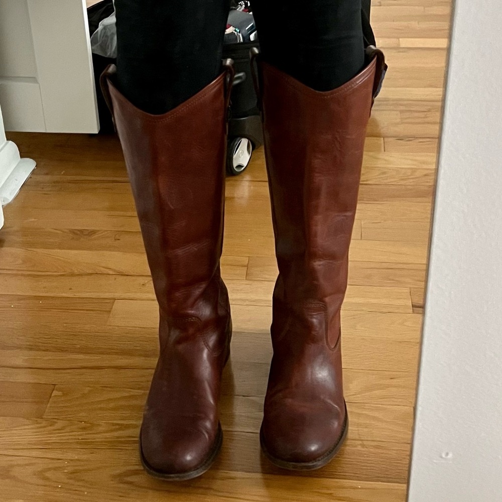 Frye Vintage Melissa Pull on Boots in cognac